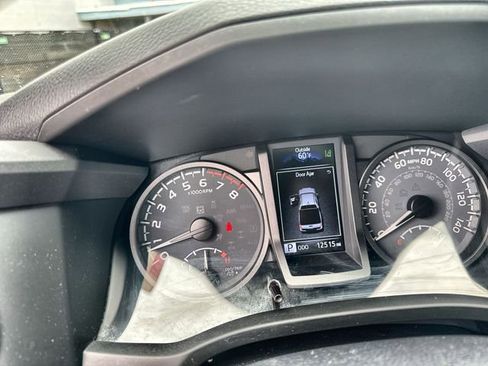 Used 2023 Toyota Tacoma TRD Sport w/ Technology Package image 24