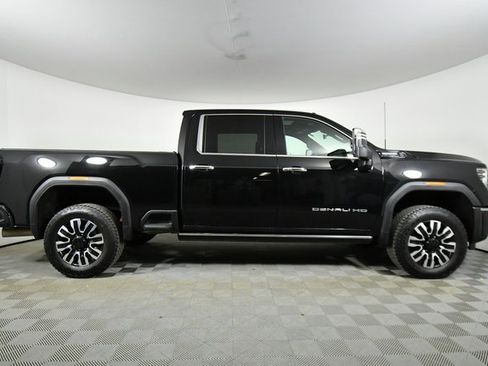 Used 2024 GMC Sierra 3500 Denali Ultimate image 15