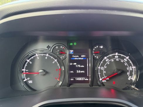 Used 2020 Toyota 4Runner SR5 AWD/4WD image 16
