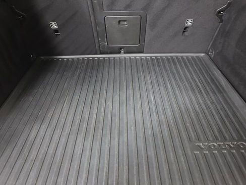 Used 2021 Volvo XC60 T5 Inscription w/ Advanced Package image 24