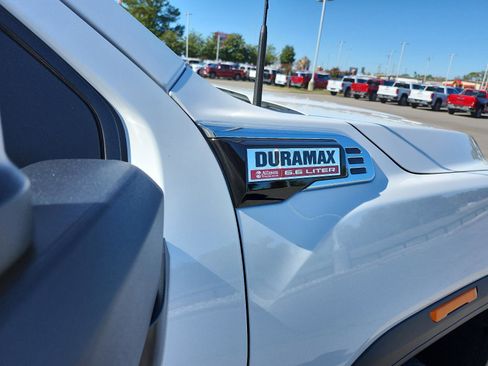 New 2026 GMC Sierra 2500 Pro image 9