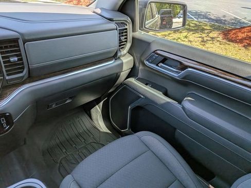 Used 2024 GMC Sierra 1500 Elevation w/ LPO, Elevation Black Package AWD/4WD image 17