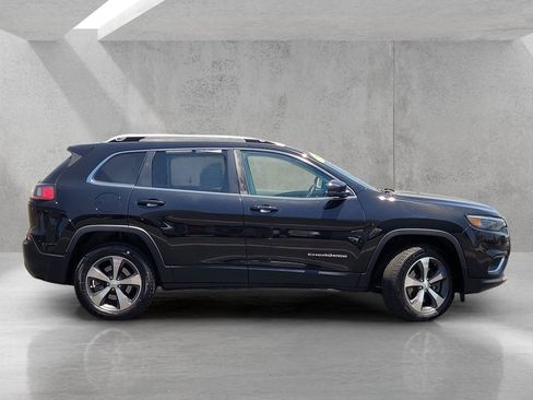 Used 2019 Jeep Cherokee Limited AWD/4WD image 4