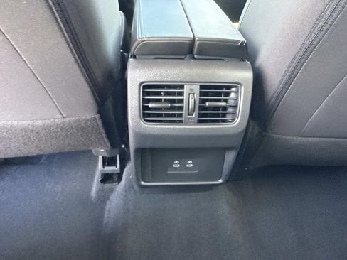 Used 2026 Nissan Rogue SV FWD image 20