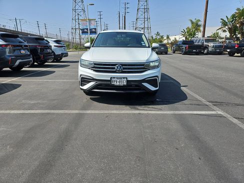 Used 2022 Volkswagen Tiguan S image 2
