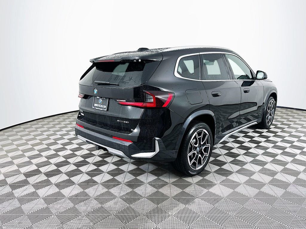Used 2026 BMW X1 xDrive28i w/ Technology Package AWD/4WD image 8