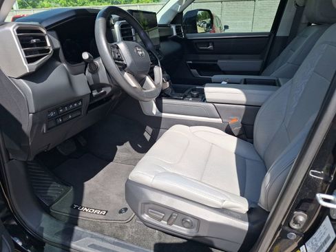 Used 2024 Toyota Tundra Limited w/ Power Package AWD/4WD image 16
