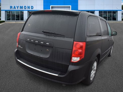 Used 2013 Dodge Grand Caravan SE image 3