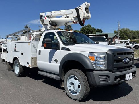 Used 2016 Ford F550 4x4 Regular Cab Super Duty image 3