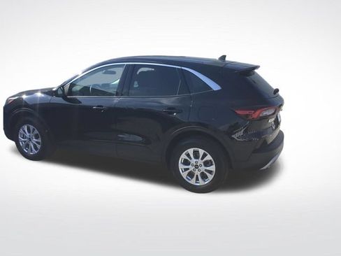 Used 2023 Ford Escape Active AWD/4WD image 3