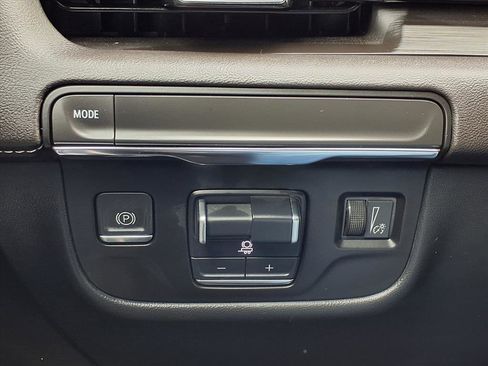 Used 2023 Cadillac Escalade Sport w/ LPO, Floor Liner Package image 8