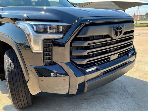 Used 2025 Toyota Tundra Limited image 29