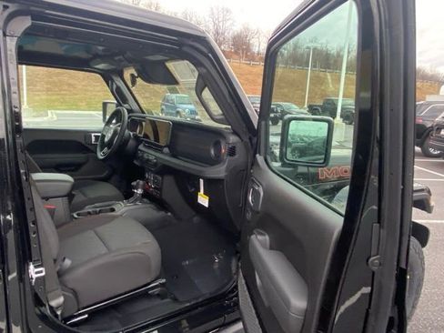 New 2026 Jeep Gladiator Mojave w/ Safety Group image 26