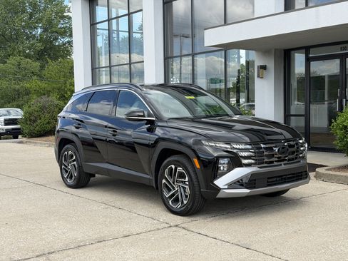 New 2026 Hyundai Tucson Limited AWD/4WD image 2