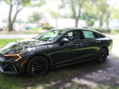 New 2025 Kia K5 LXS image 14