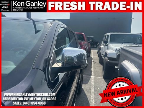 Used 2019 Jeep Grand Cherokee Limited AWD/4WD image 7