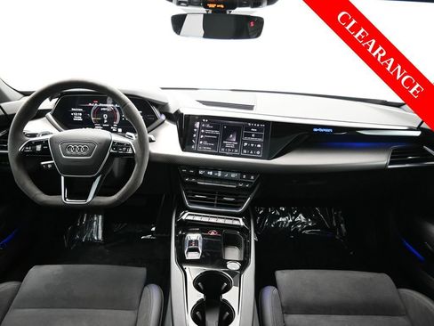 Used 2024 Audi e-tron GT Premium Plus image 32