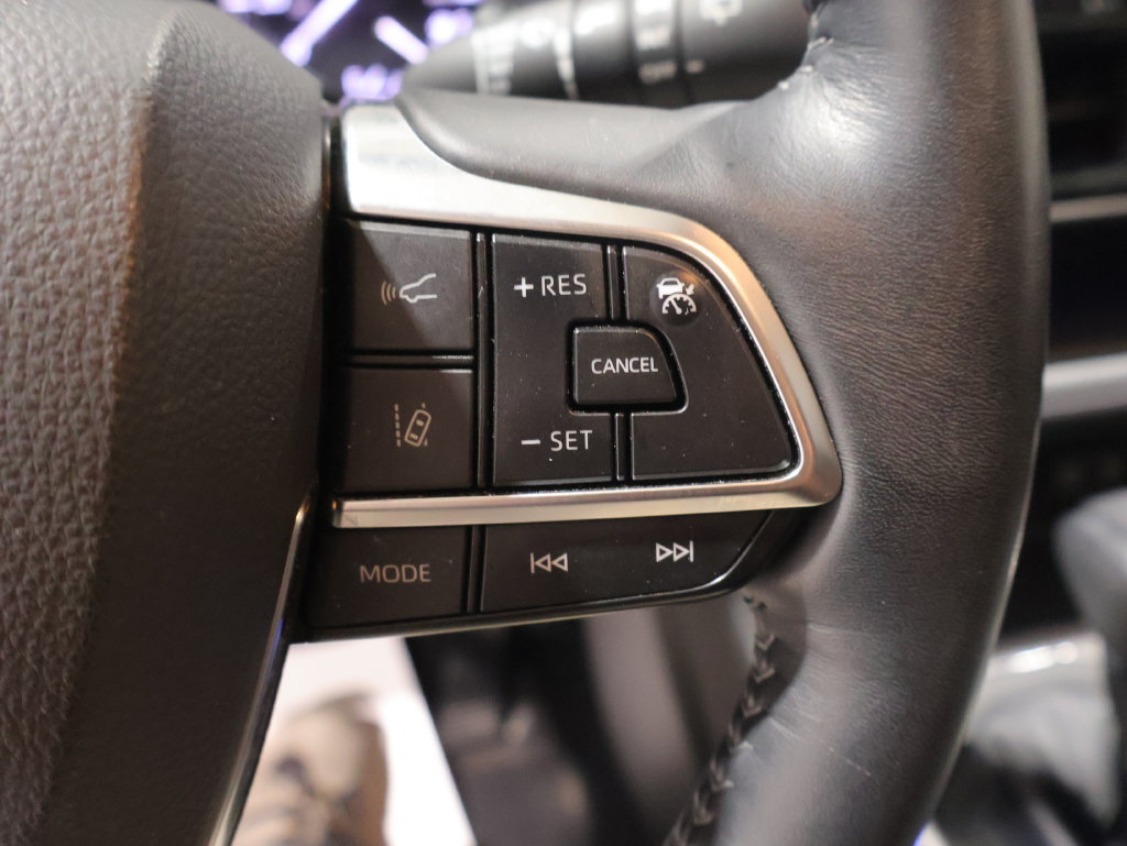Used 2020 Toyota Highlander Limited AWD/4WD image 33