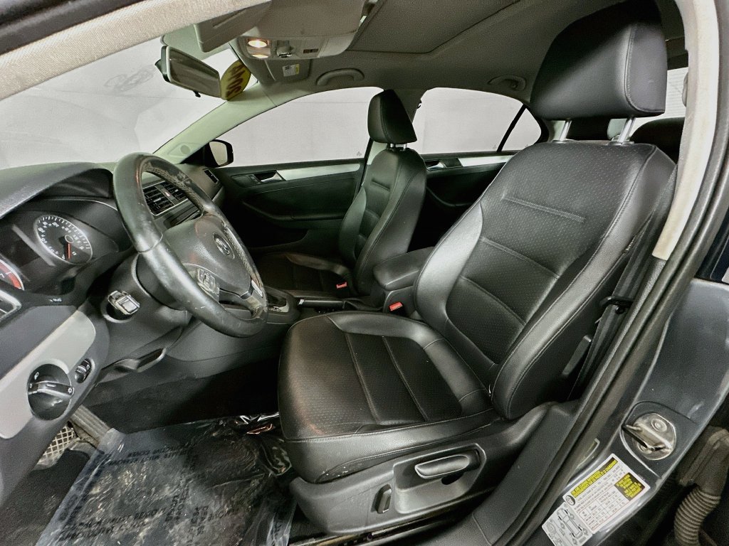 Used 2014 Volkswagen Jetta SE FWD image 26