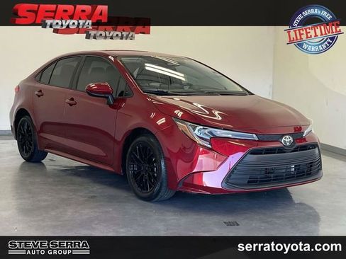 Used 2025 Toyota Corolla LE w/ Convenience Package image 1