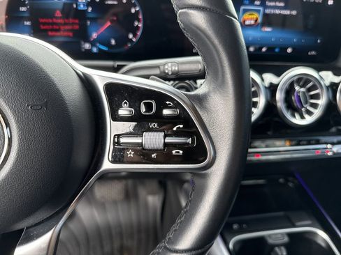 Used 2023 Mercedes-Benz GLA 250 image 15