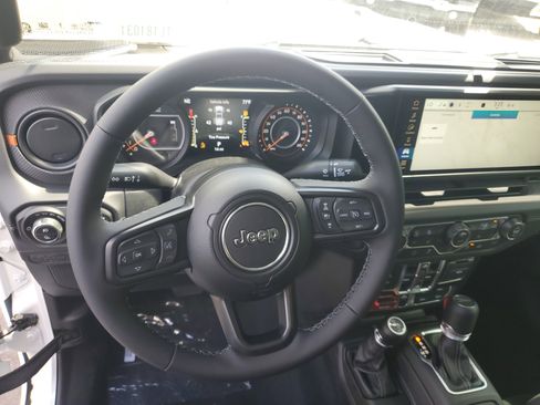 New 2026 Jeep Gladiator Mojave AWD/4WD image 11