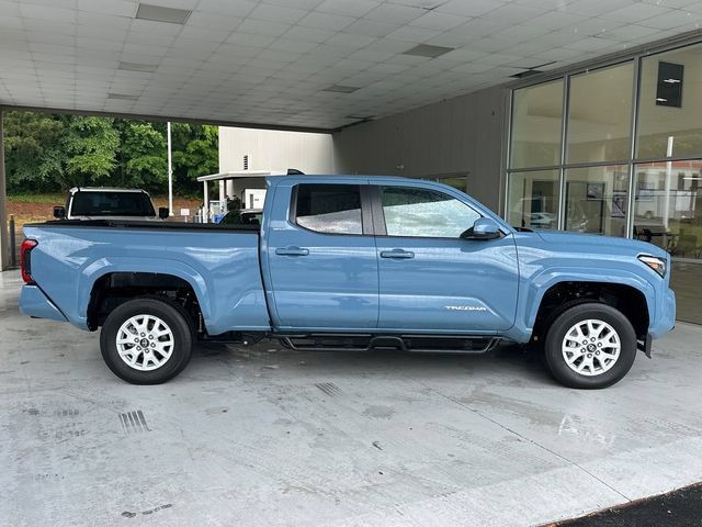 Used 2026 Toyota Tacoma SR5 AWD/4WD image 2