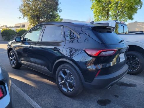 Used 2025 Ford Escape ST-Line image 4