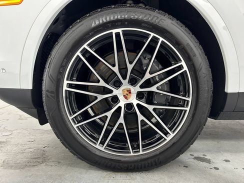 New 2026 Porsche Cayenne AWD/4WD image 11