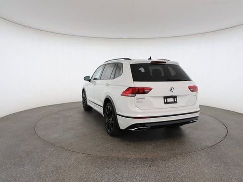 Used 2021 Volkswagen Tiguan SE R-Line image 12