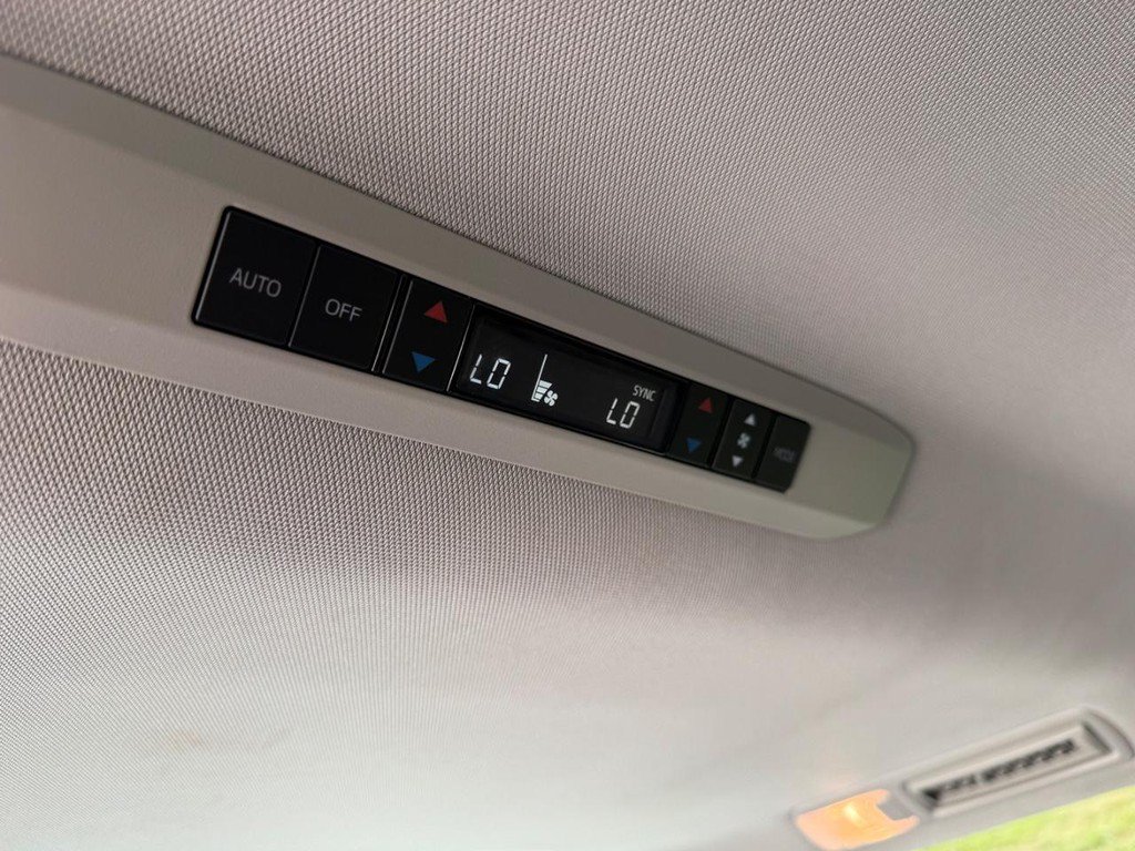 Certified 2026 Toyota Sienna XLE FWD image 11