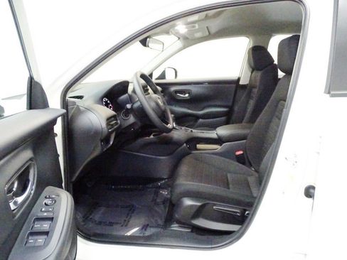Used 2025 Honda HR-V LX image 10