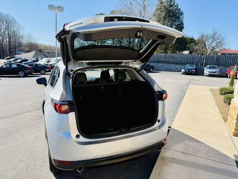 Used 2019 MAZDA CX-5 Touring image 18