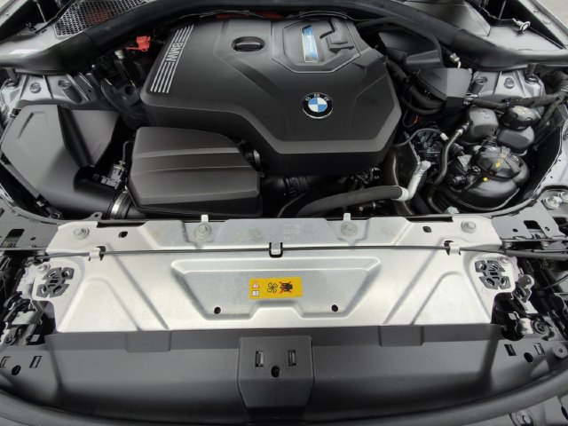 Used 2023 BMW 330e xDrive AWD/4WD image 34