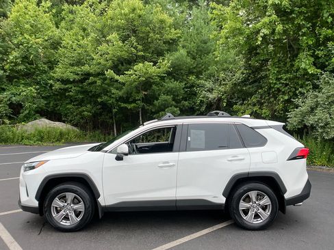 Used 2024 Toyota RAV4 XLE w/ Convenience Package AWD/4WD image 2