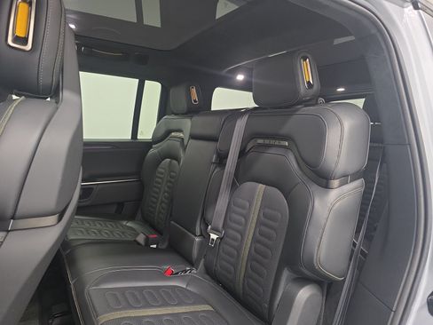 Used 2024 Rivian R1S Adventure AWD/4WD image 21