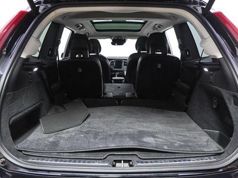 Used 2018 Volvo XC90 T5 Momentum w/ Convenience Package AWD/4WD image 19