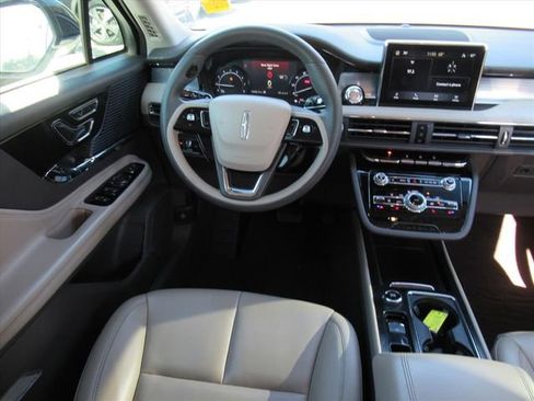 Used 2022 Lincoln Corsair FWD image 12