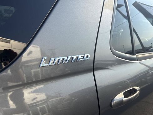 Used 2005 Toyota Sequoia Limited AWD/4WD image 20