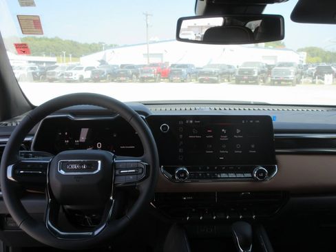 New 2026 GMC Canyon AT4 image 14