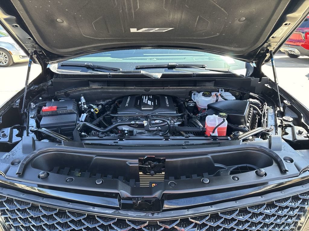 Certified 2025 Cadillac Escalade V AWD/4WD image 36