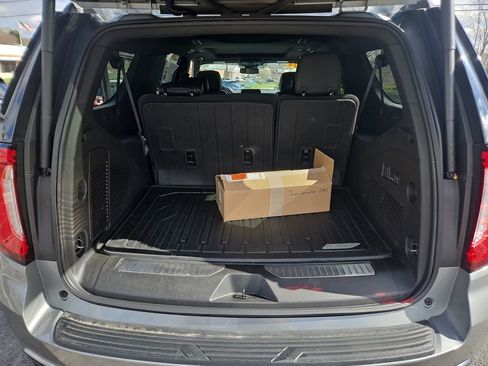 Used 2024 GMC Yukon XL AT4 w/ AT4 Premium Plus Package AWD/4WD image 24