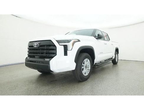 New 2026 Toyota Tundra SR5 AWD/4WD image 32