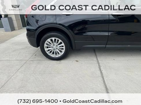 Certified 2024 Cadillac XT4 Luxury w/ Cold Weather Package FWD image 6