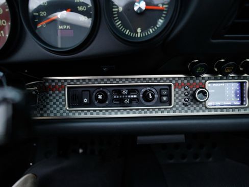 Used 1992 Porsche 911 Targa RWD image 40