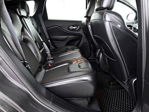 Used 2021 Jeep Cherokee Trailhawk w/ Trailer Tow Group image 27