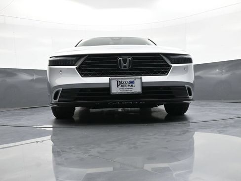 Certified 2025 Honda Accord Touring image 26