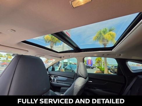 Certified 2025 Nissan Murano SL w/ Cargo Package AWD/4WD image 16