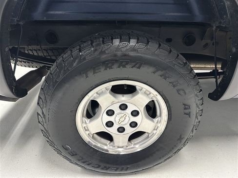 Used 2001 Chevrolet Silverado 1500 LS w/ Off-Road Chassis Pkg AWD/4WD image 11