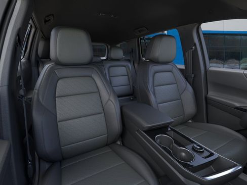 New 2026 Chevrolet Equinox LT w/ Convenience Package II image 24